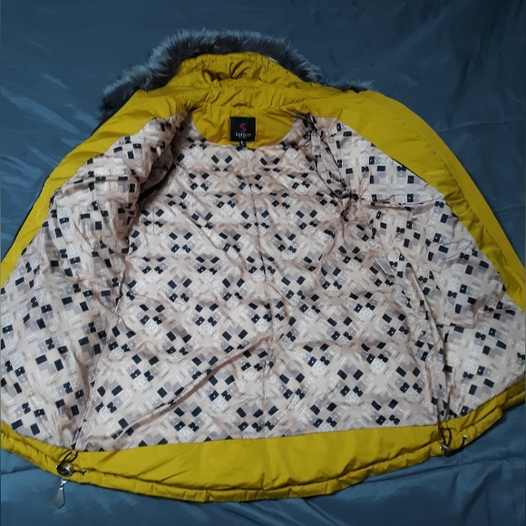 #10. Jarius Originality Puffer Transformation into Vest Winter Coat. Size:Medium - Picture 10 of 16